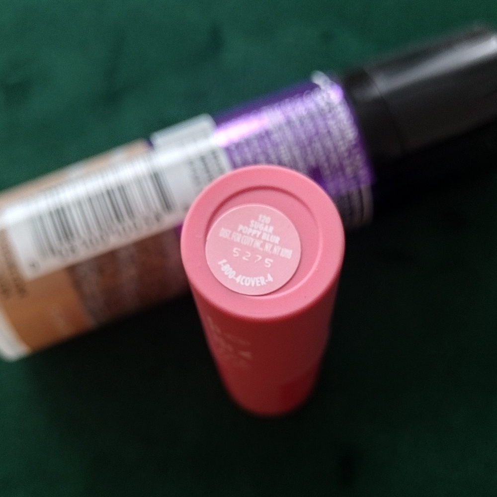 Lot Liquid Foundation #225 Buff Beige and Yummy Lipstick #120 Sugar Poppy Blur - Picture 3 of 8